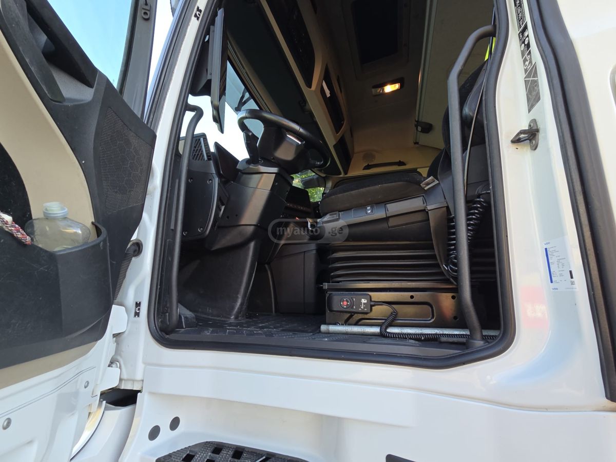Mercedes-Benz Actros 2023 — photo 2