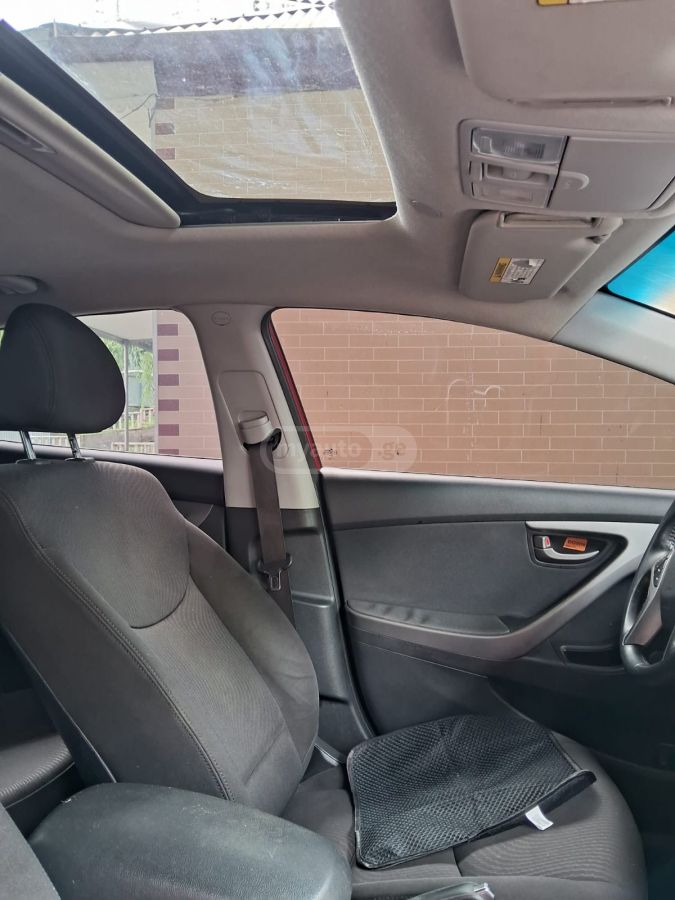 Hyundai Elantra 2015 — photo 2