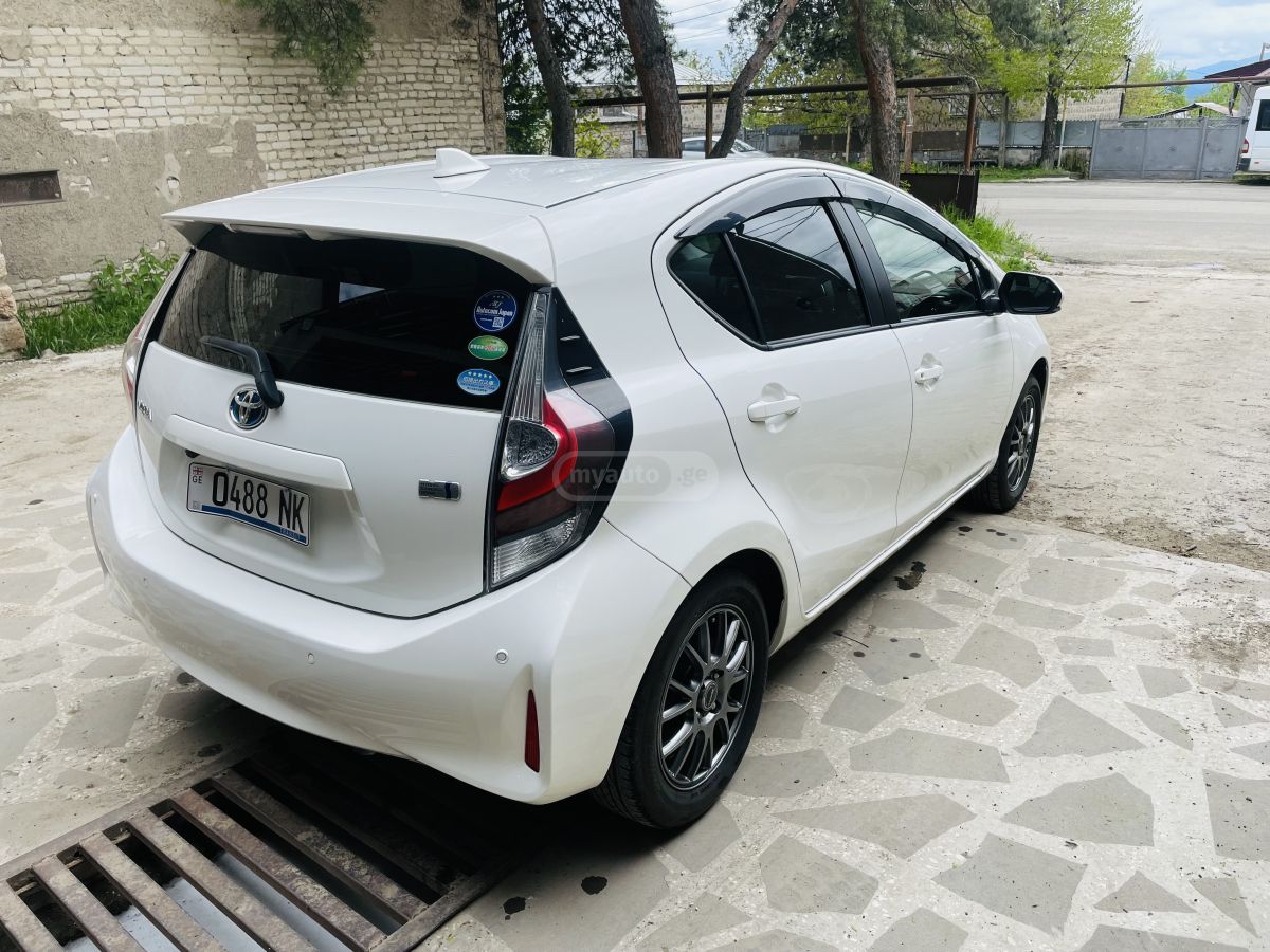 Toyota Aqua 2020 — photo 2