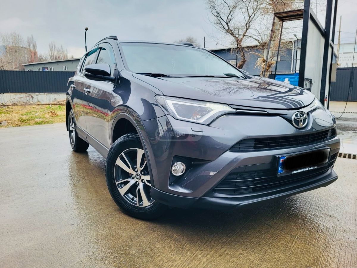 Toyota RAV 4 2017 — photo 2