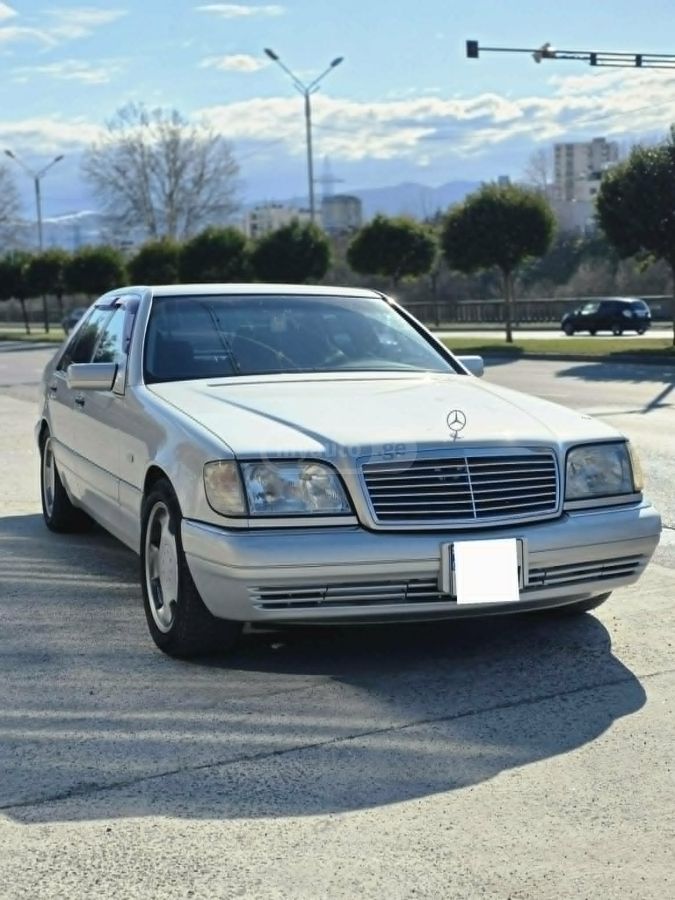 Mercedes-Benz S 320