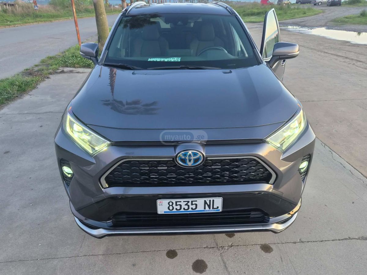 Toyota RAV4 2021 — photo 2