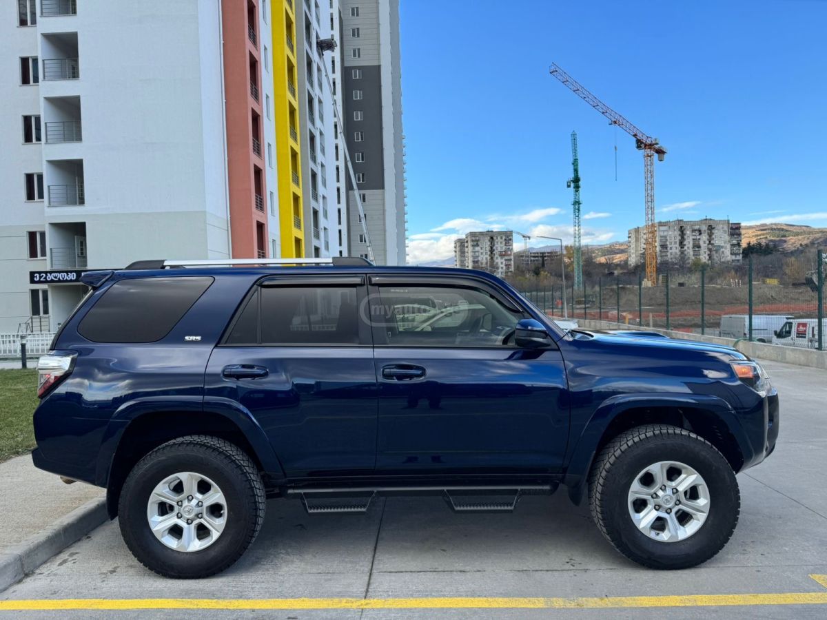 Toyota 4Runner 2020 — photo 2