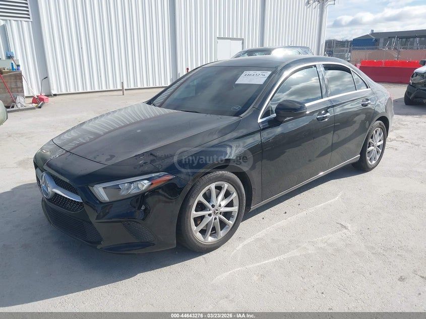 Mercedes-Benz A 220 2021 — photo 2