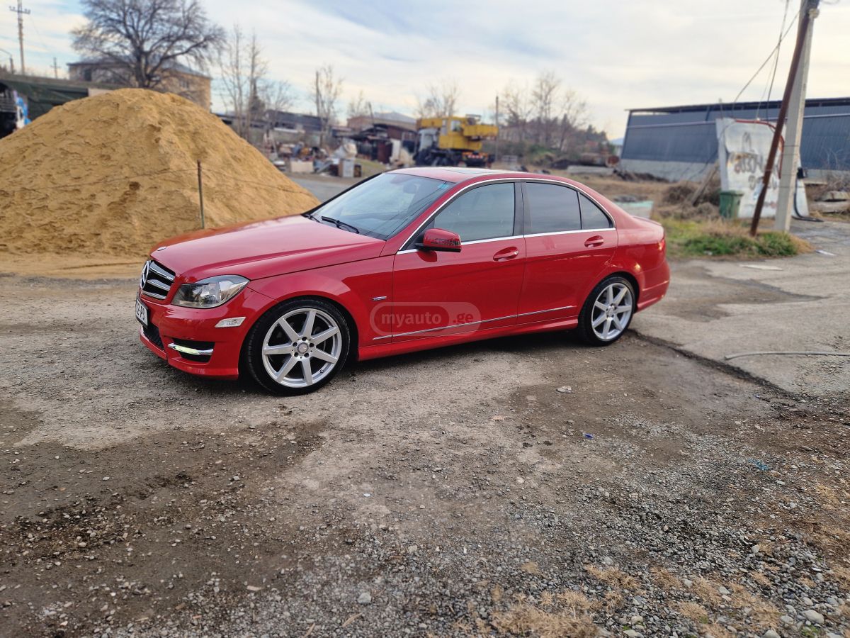 Mercedes-Benz C 250 2011 — photo 2