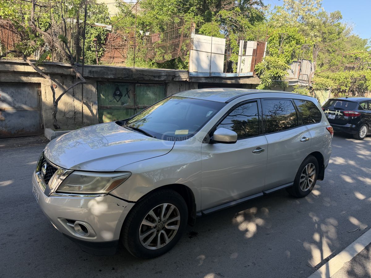 Nissan Pathfinder 2014 — photo 2