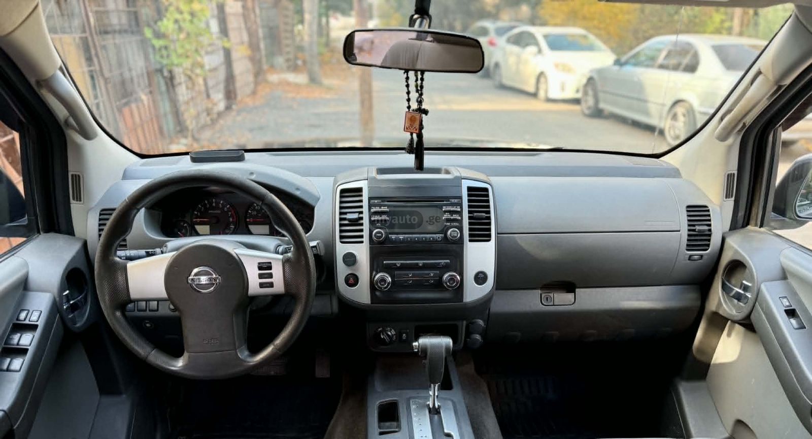 Nissan Xterra 2013 — photo 2