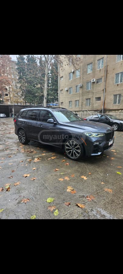 BMW X7