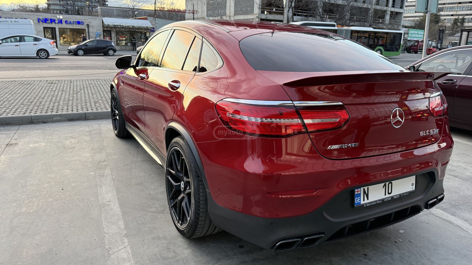 Mercedes-Benz GLC 63 AMG 2018 — photo 2