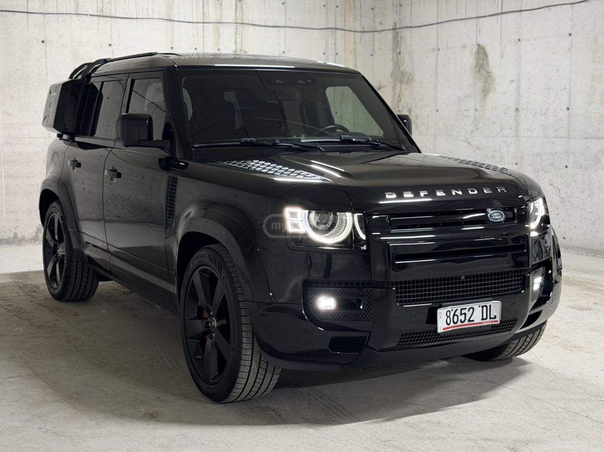 Land Rover Defender 110