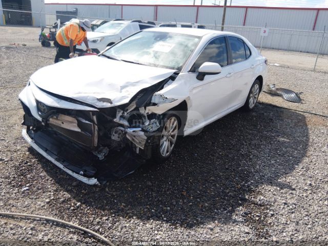 Toyota Camry 2020 — photo 2