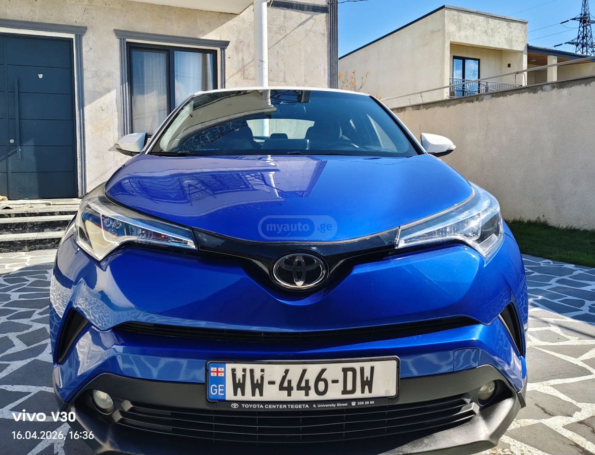 Toyota C-HR 2019 — photo 2