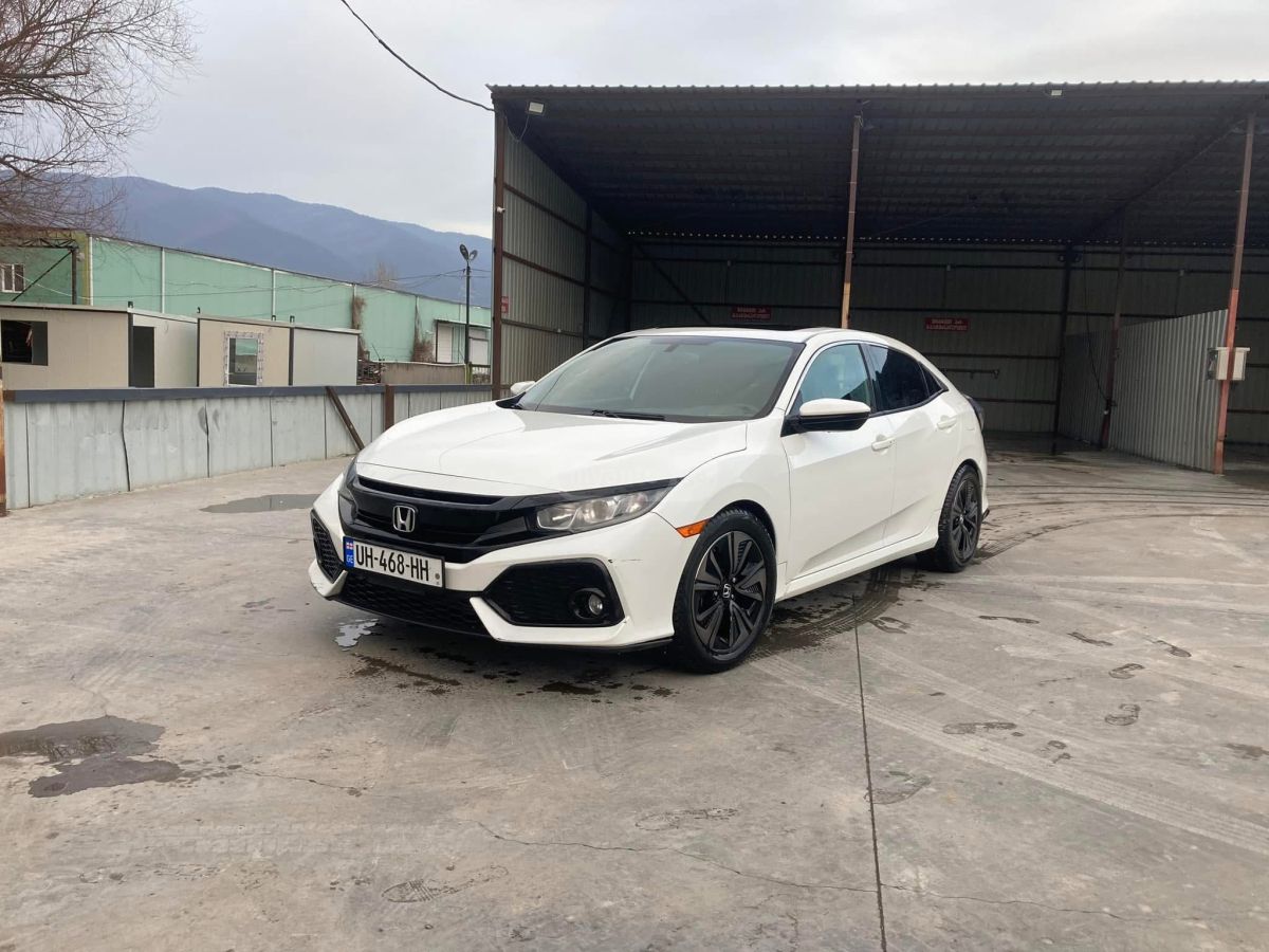 Honda Civic 2018 — photo 2