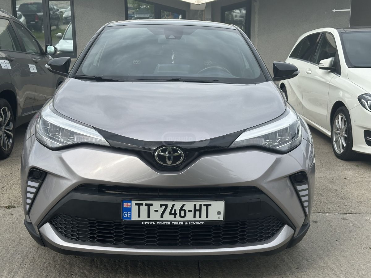 Toyota C-HR 2020 — photo 2