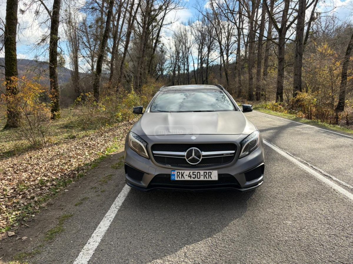 Mercedes-Benz GLA 45 AMG