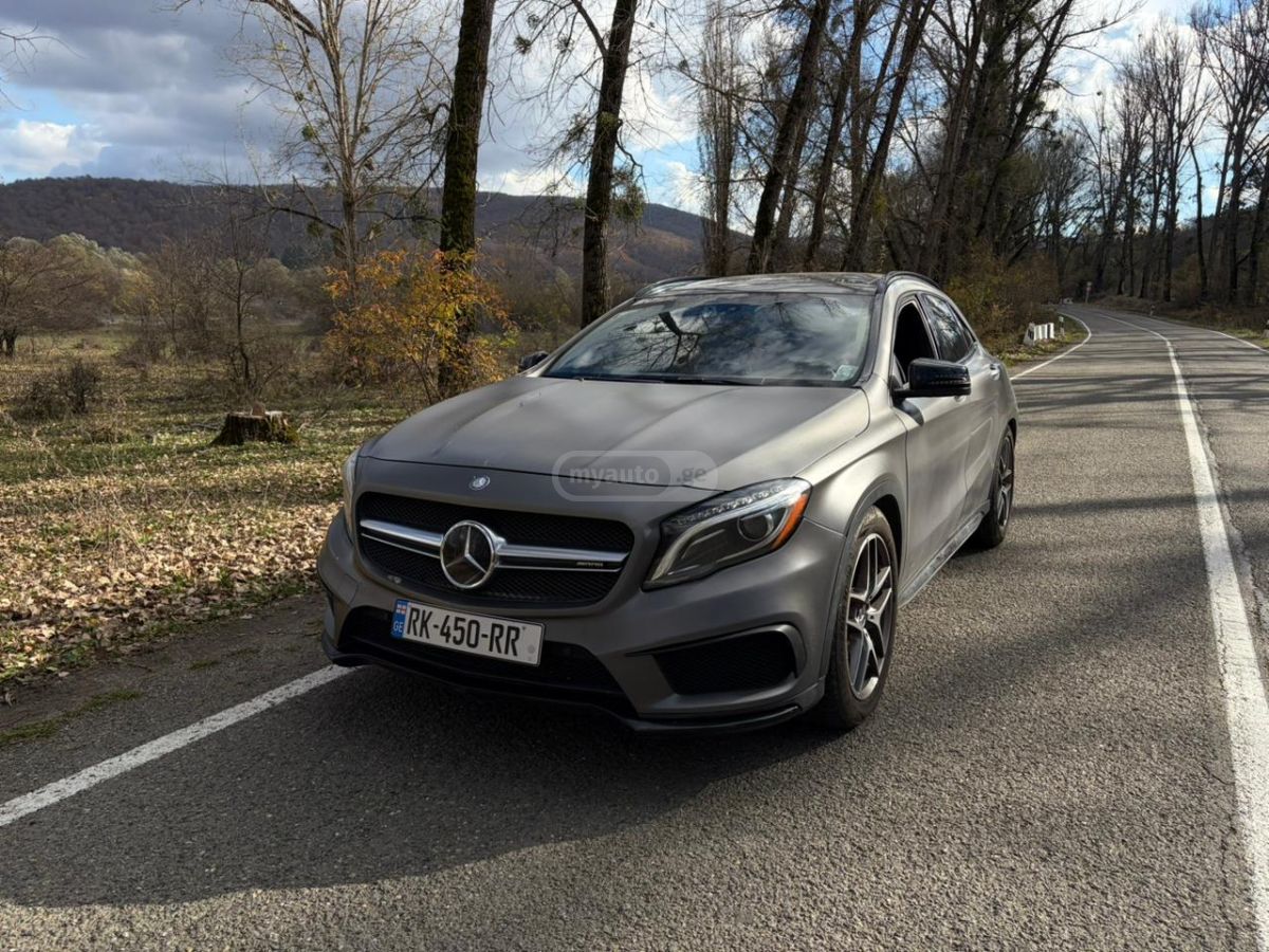 Mercedes-Benz GLA 45 AMG 2015 — photo 2