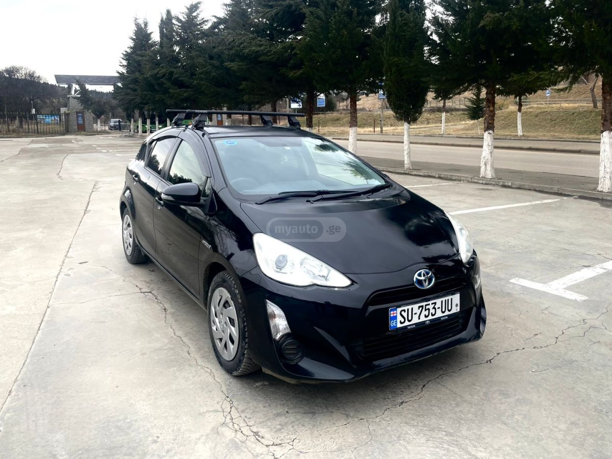 Toyota Aqua 2016 — photo 2