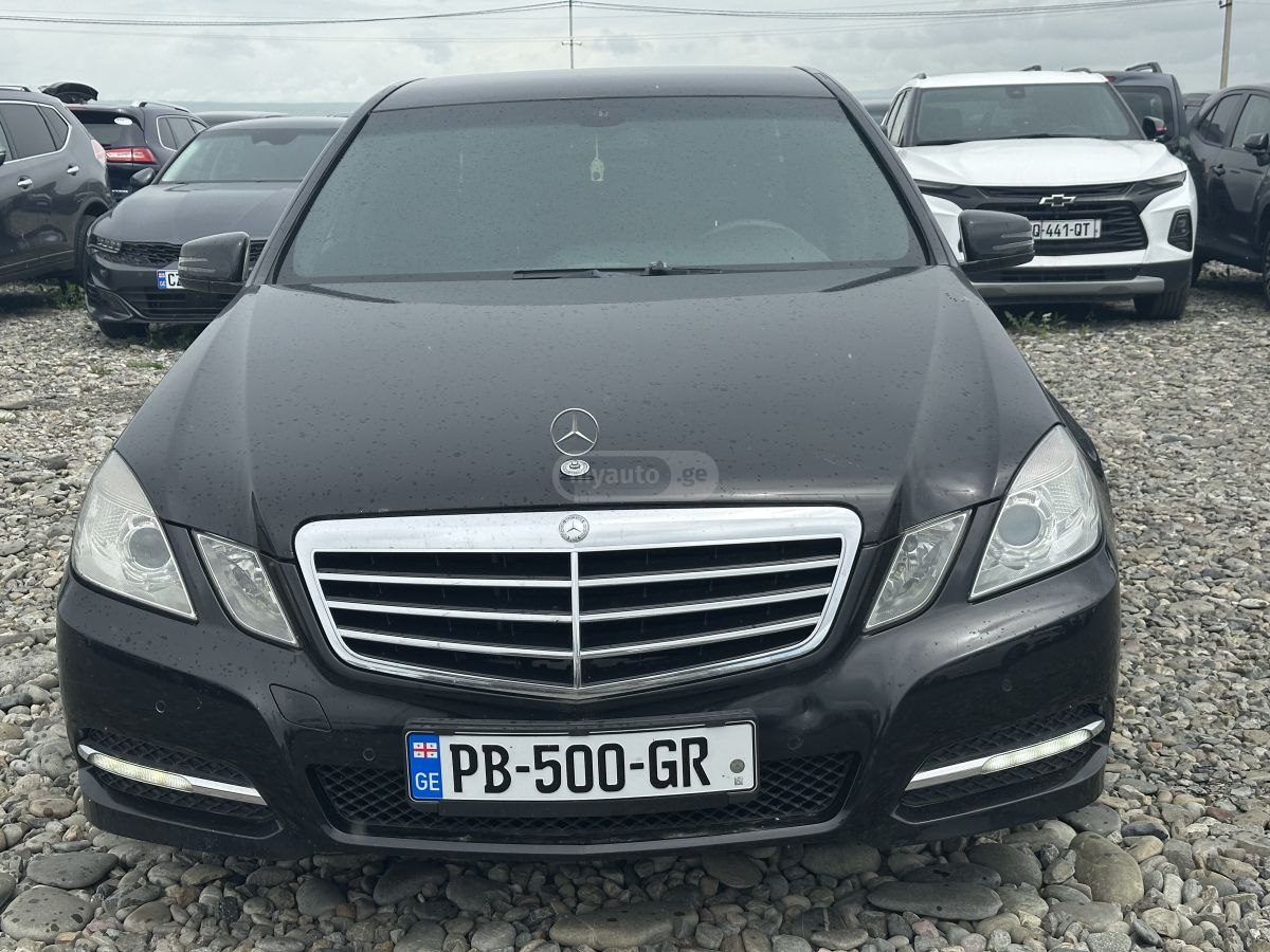 Mercedes-Benz E 220 2012 — photo 2