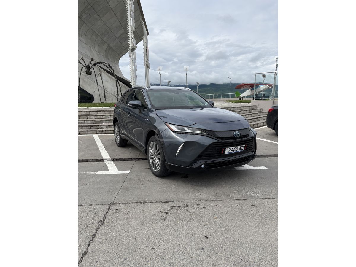 Toyota Venza 2021 — photo 2