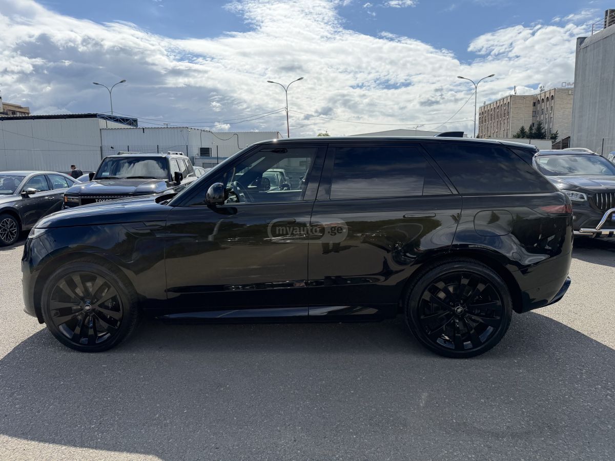 Land Rover Range Rover Sport 2023 — photo 2