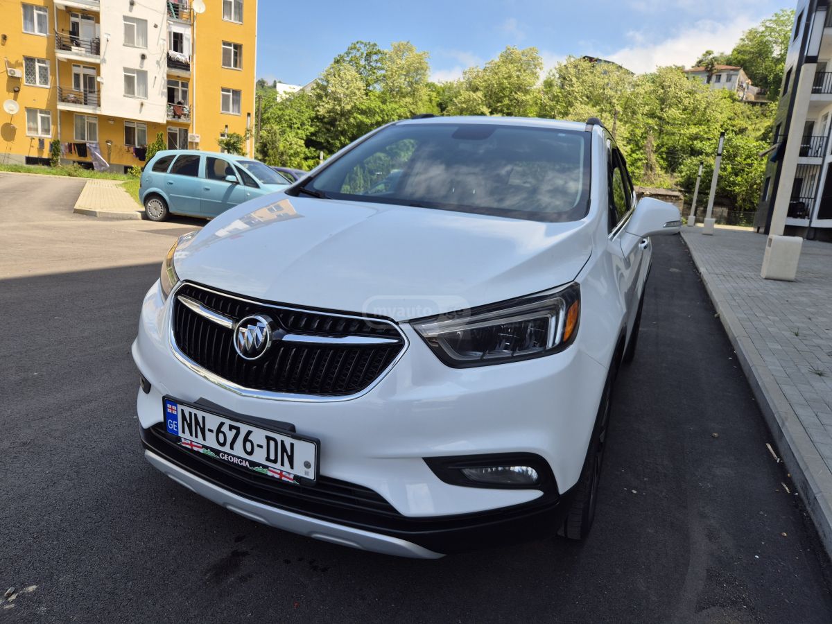 Buick Encore 2017 — photo 2