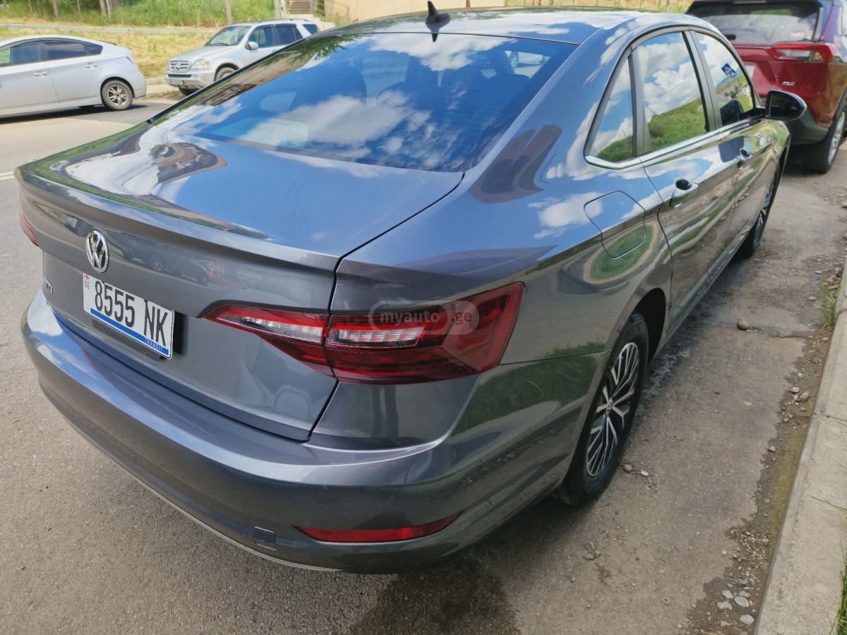 Volkswagen Jetta 2021 — photo 2