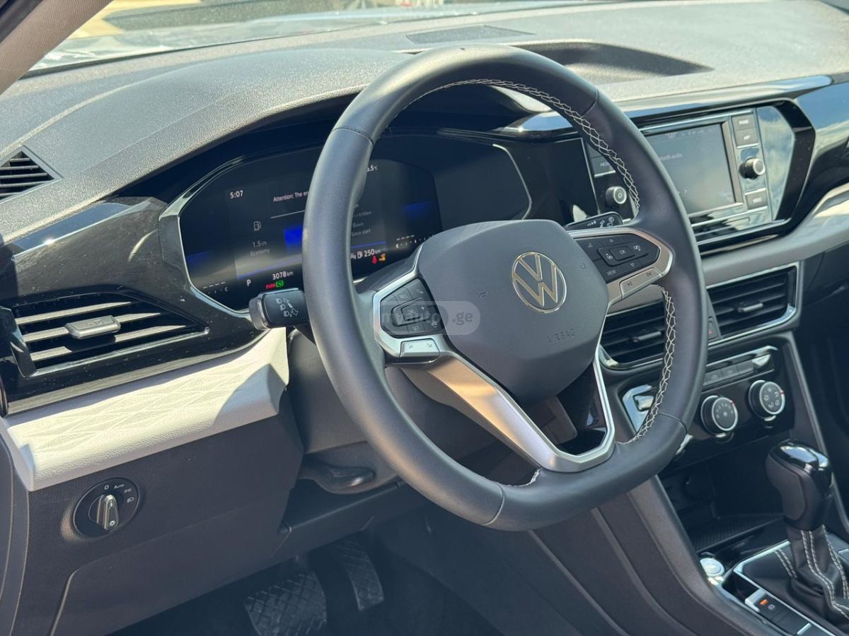 Volkswagen Taos 2023 — photo 2