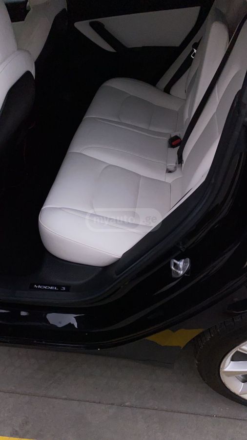 Tesla Model 3 2018 — photo 2