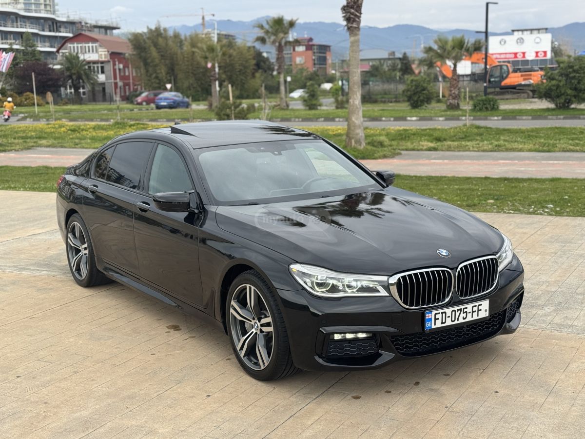 BMW 750 2017 — photo 2
