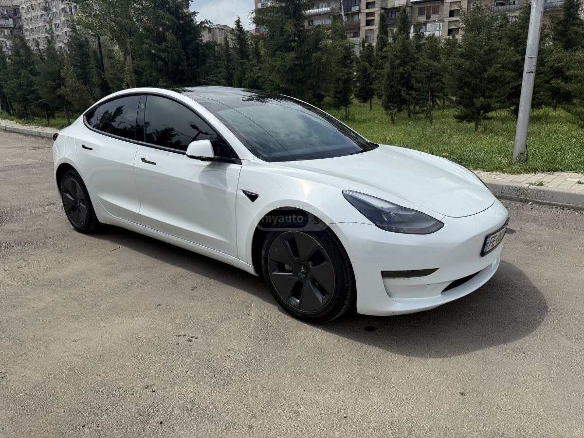 Tesla Model 3 2023 — photo 2