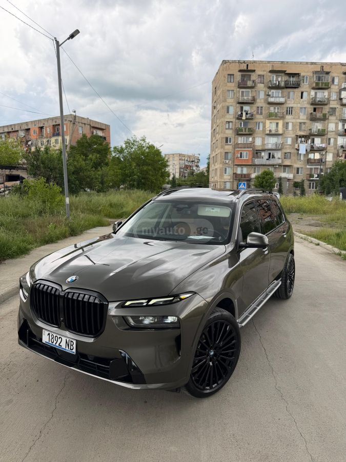 BMW X7