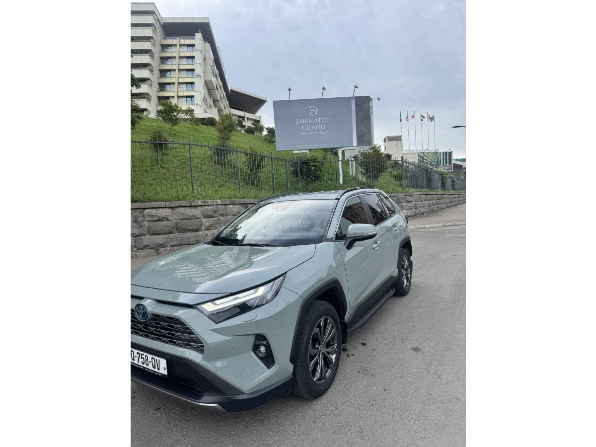 Toyota RAV 4 2024 — photo 2