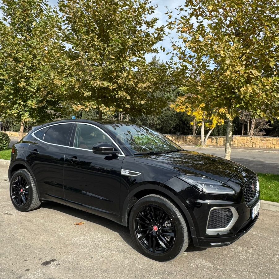 Jaguar E-Pace 2021 — photo 2