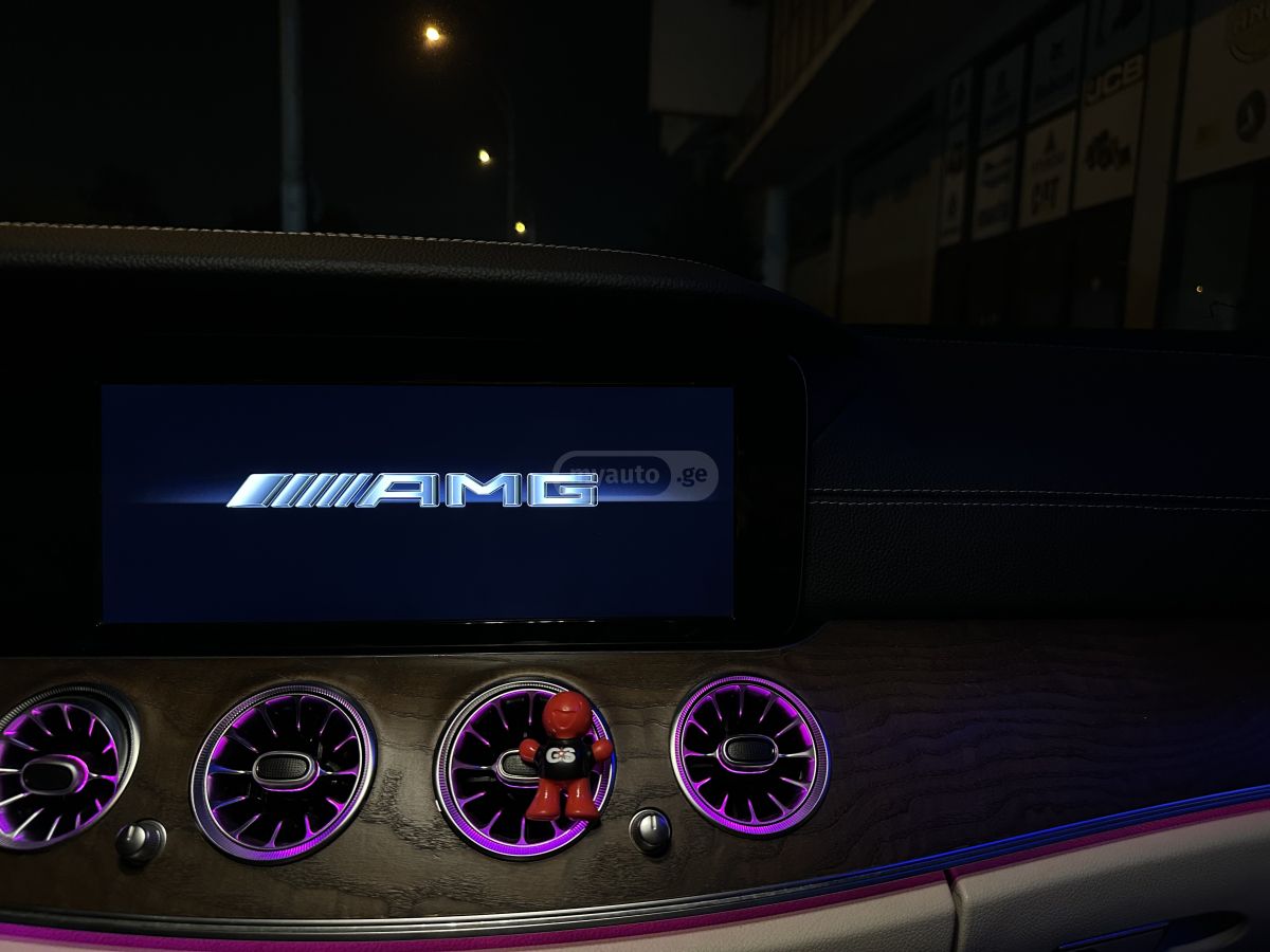 Mercedes-Benz E 300 2018 — photo 2