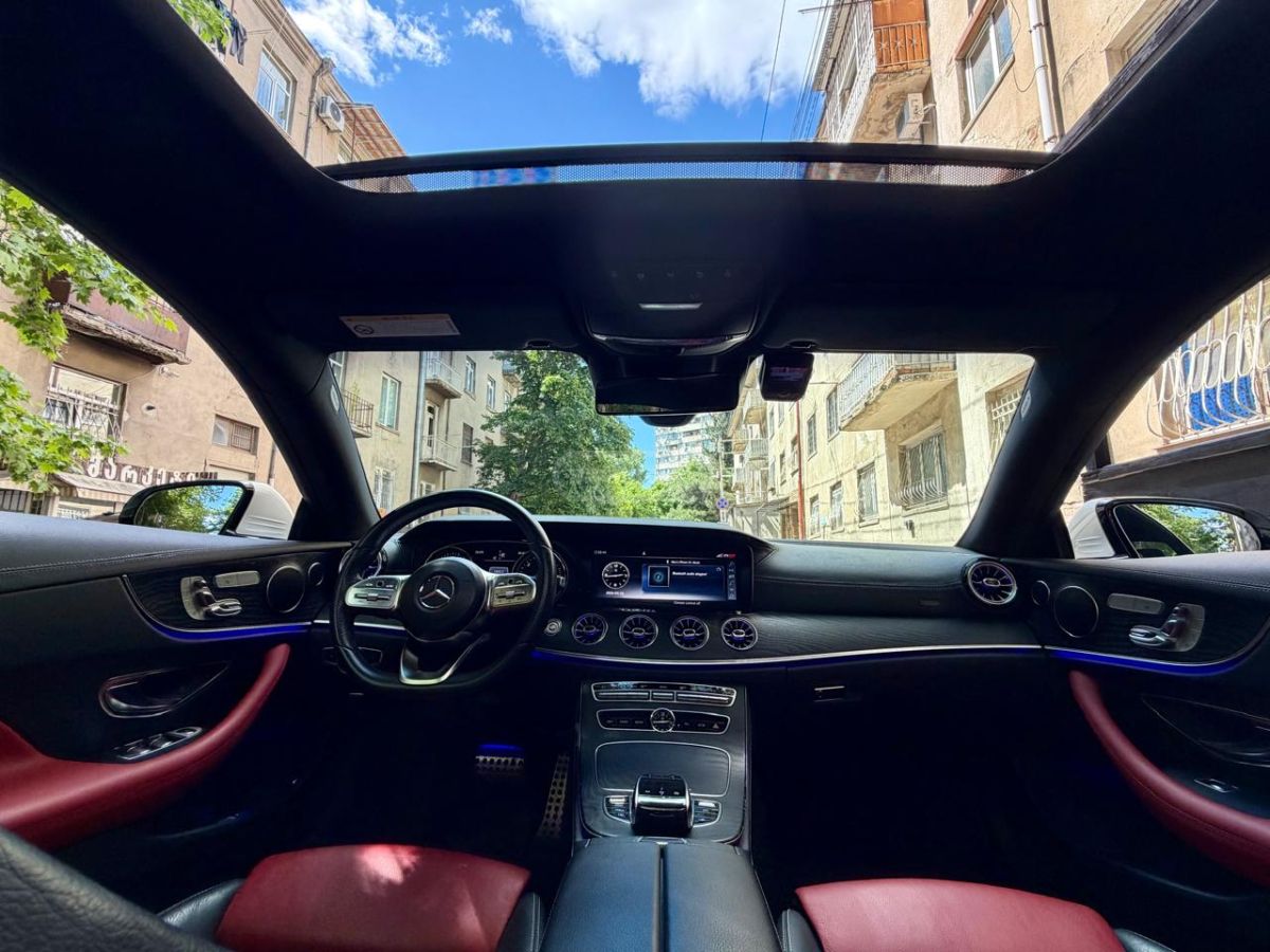 Mercedes-Benz E 220 2018 — photo 2