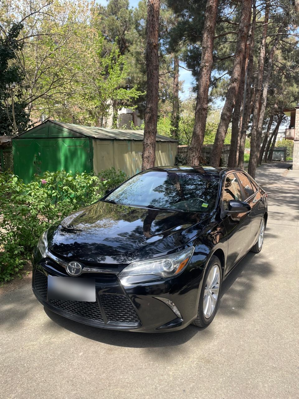 Toyota Camry 2016 — photo 2