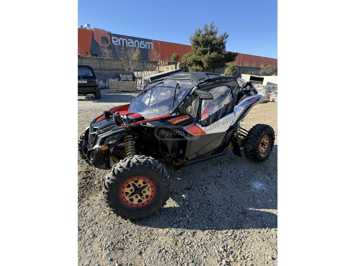 Can-Am Maverick X3