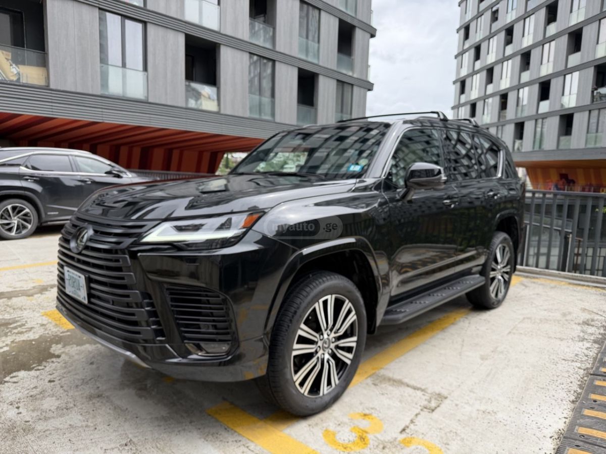 Lexus LX 600