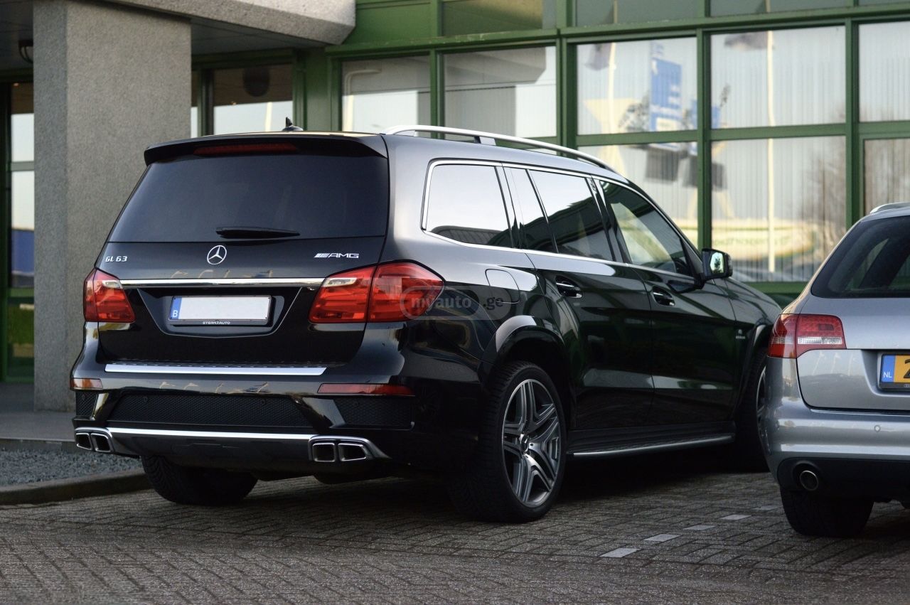 Mercedes-Benz GL 550 2018 — photo 2