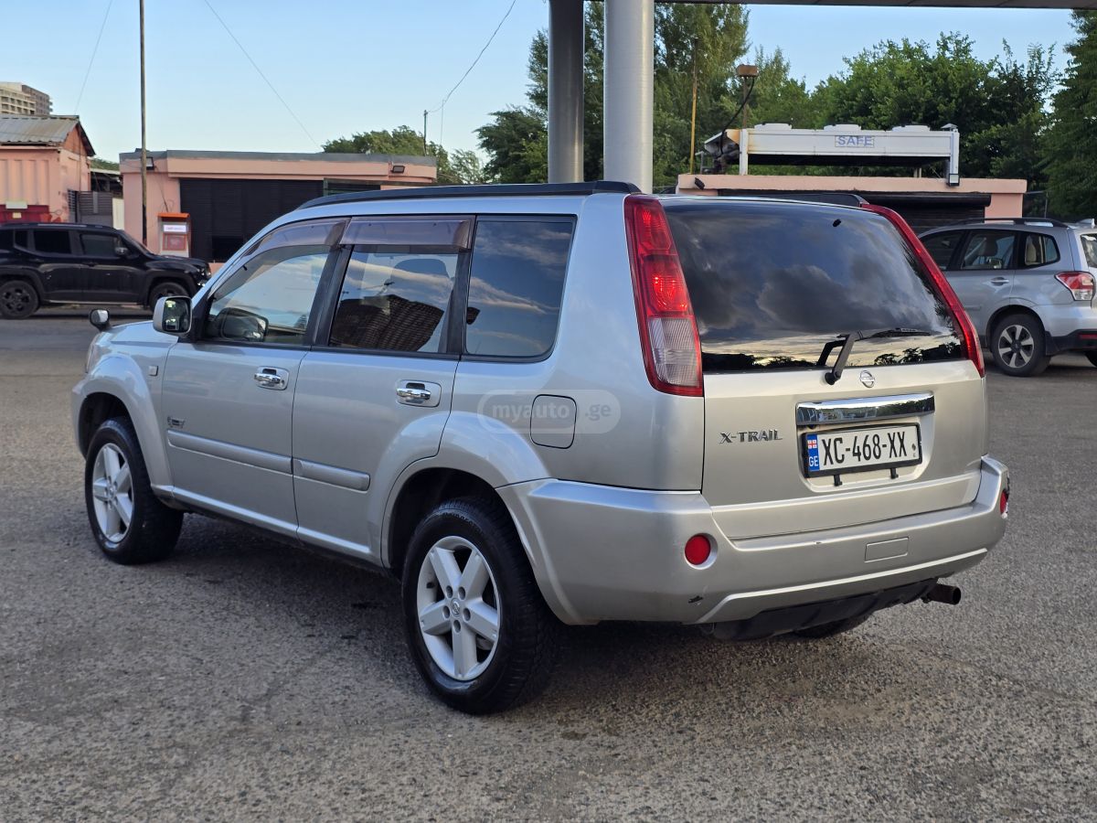 Nissan X-Trail 2003 — photo 2