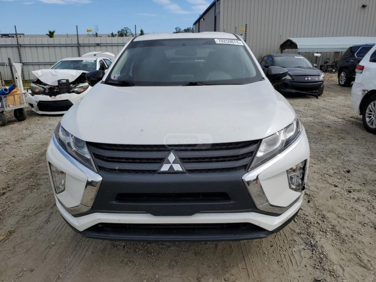 Mitsubishi Eclipse Cross 2018 — photo 2