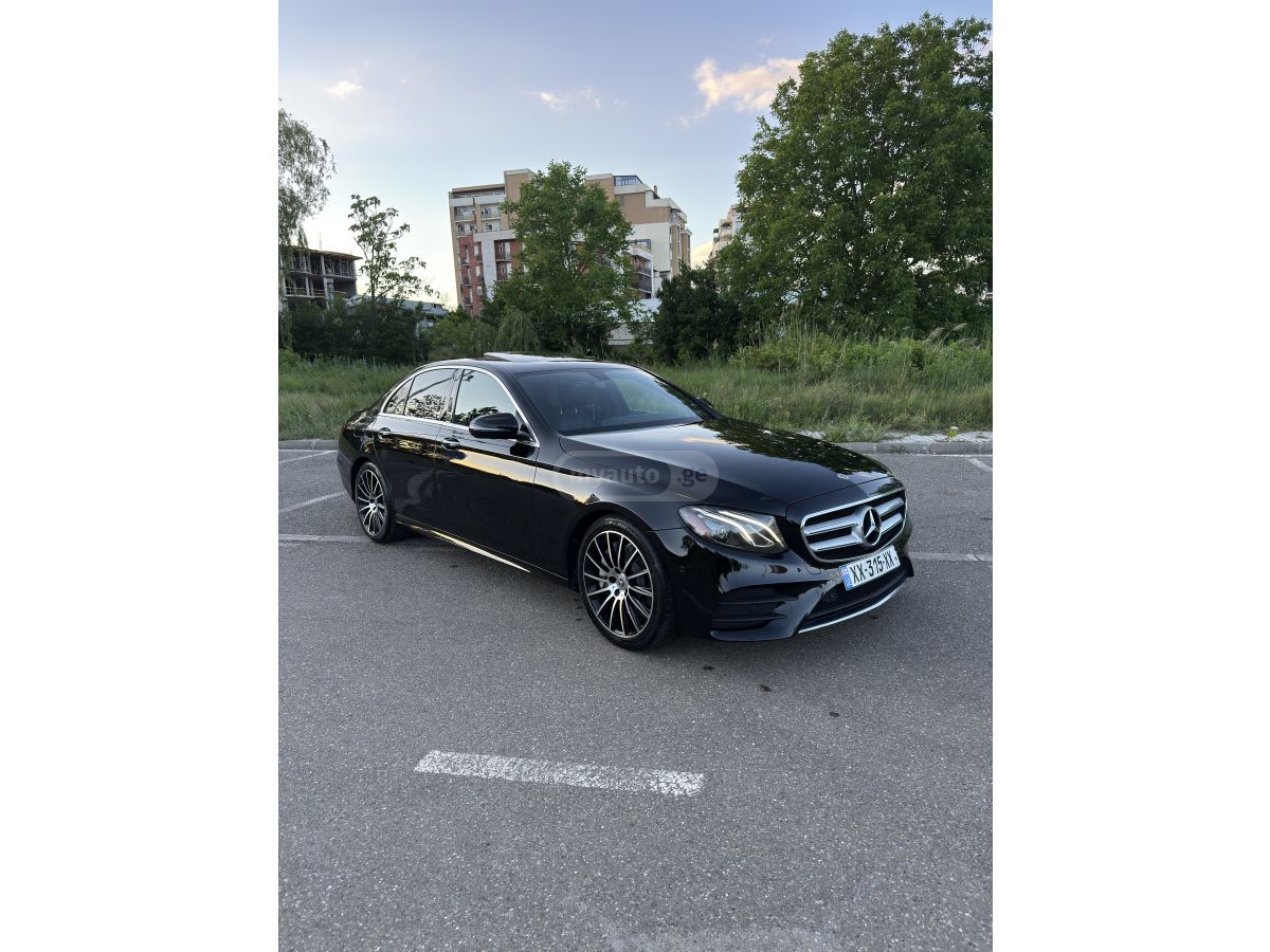 Mercedes-Benz E 300 2017 — photo 2
