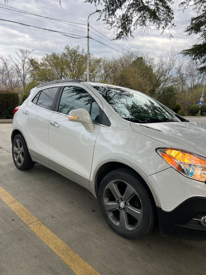 Buick Encore 2015 — photo 2