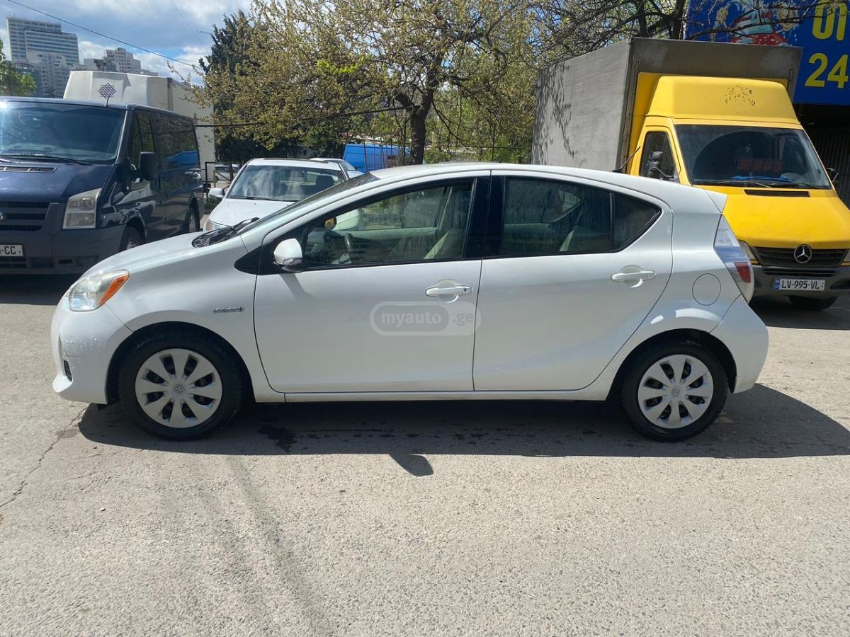 Toyota Prius C
