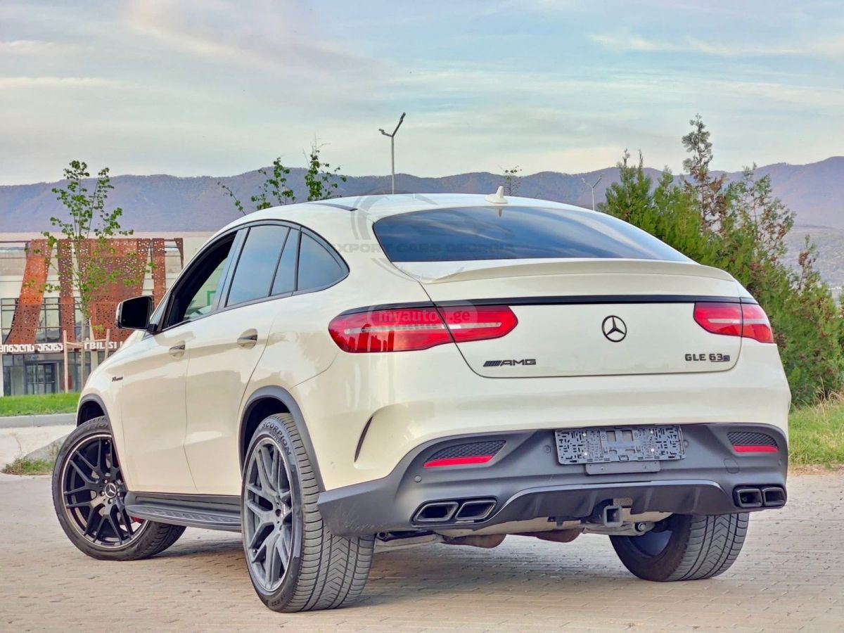 Mercedes-Benz GLE 63 AMG 2015 — photo 2