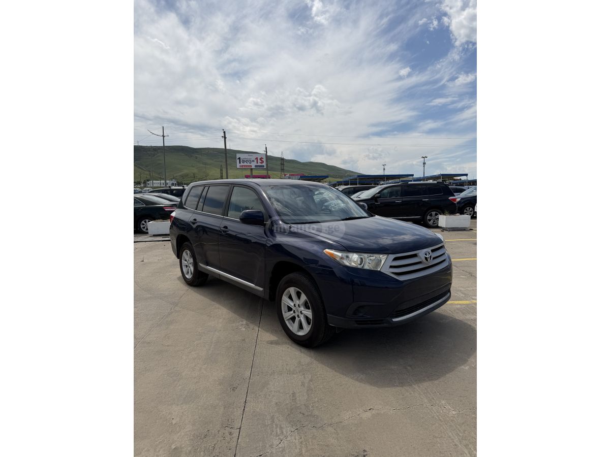 Toyota Highlander 2012 — photo 2
