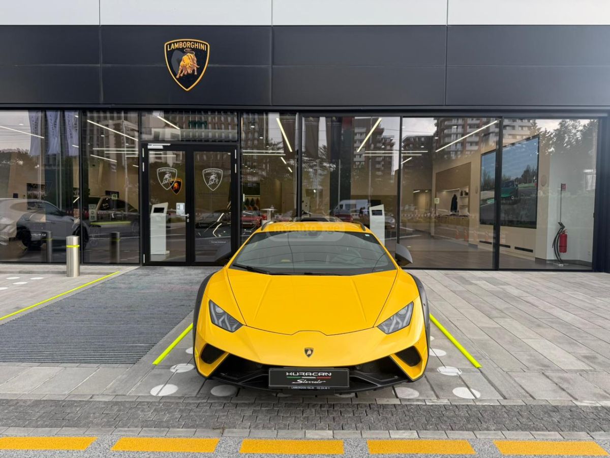 Lamborghini Huracan Sterrato 2023 — photo 2