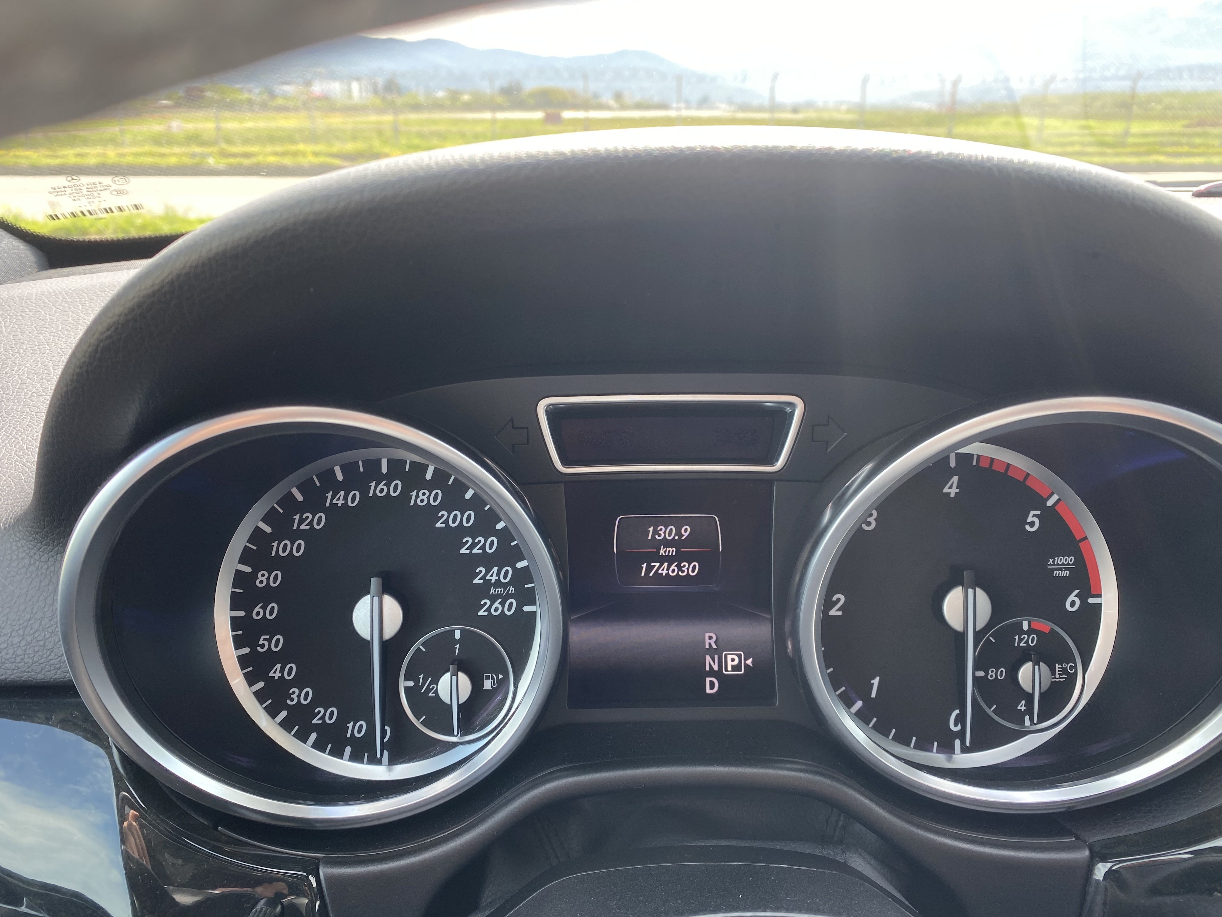 Mercedes-Benz ML 350 2015 — photo 2