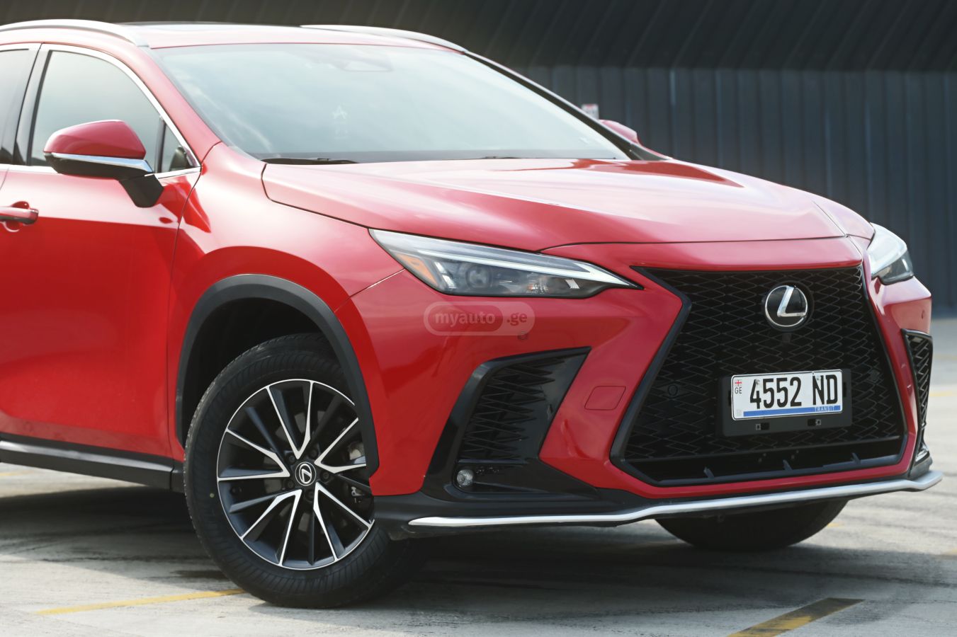 Lexus NX 350 2024 — photo 2
