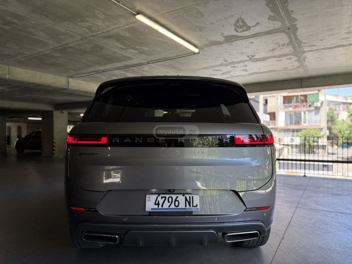 Land Rover Range Rover Sport 2025 — photo 2